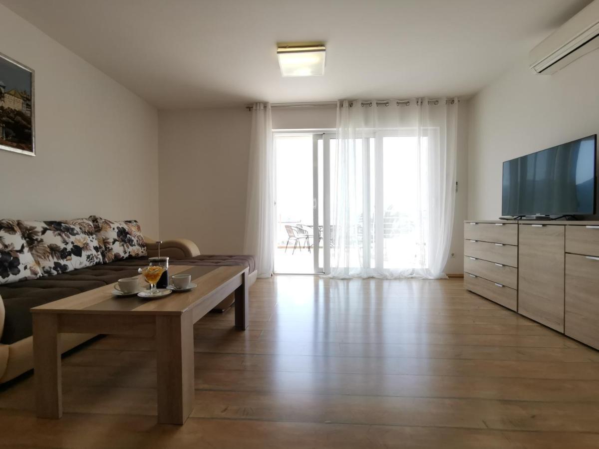 Apartments Apple Cat Montenegro Ko Bijela Exteriör bild