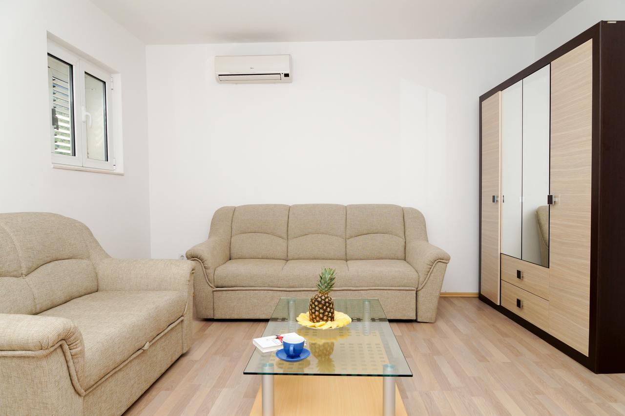 Apartments Apple Cat Montenegro Ko Bijela Exteriör bild