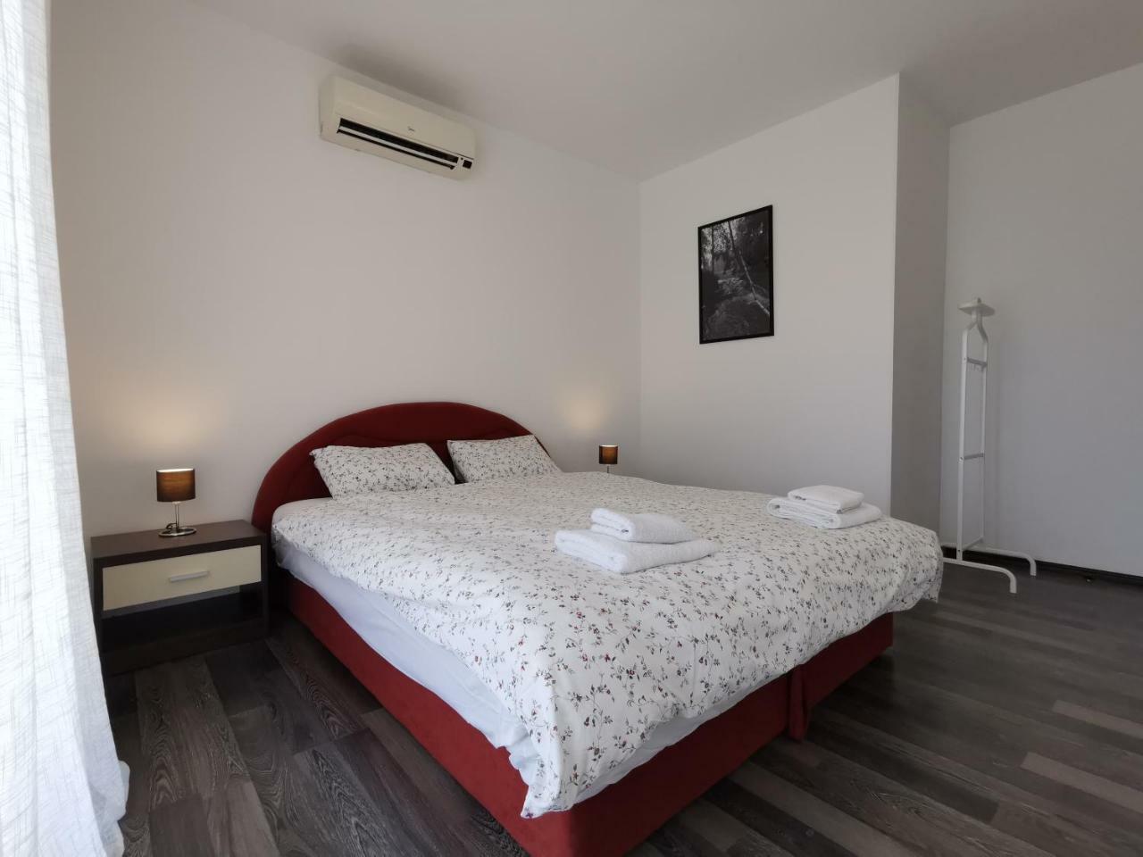 Apartments Apple Cat Montenegro Ko Bijela Exteriör bild